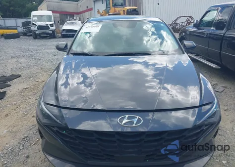 2021 Hyundai Elantra Sel z USA, uszkodzony, nr VIN 5NPLS4AG2MH026375